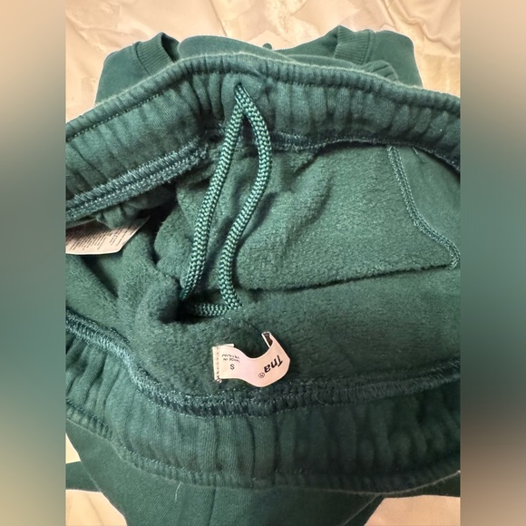 Aritzia TNA Full Set Sz 1/Small - Picture 7 of 7